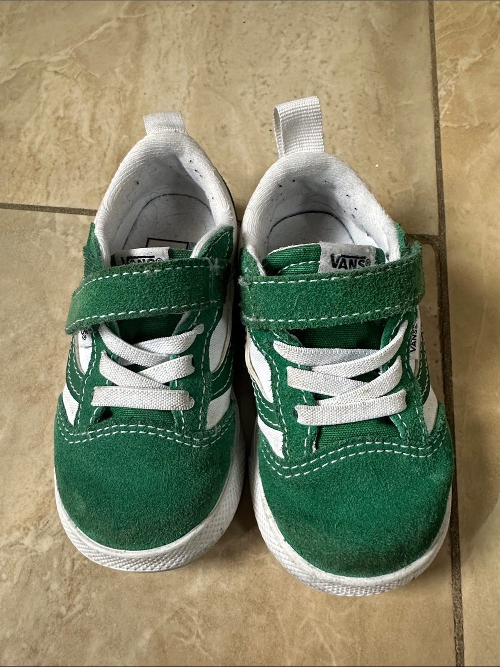 Vans toddler Ultra Range sneaker size 6.5